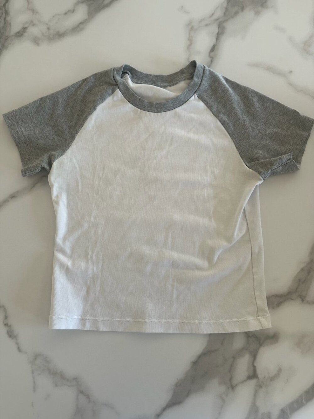 uniqlo mini t shirt raglan sleeve size S